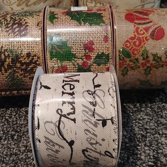 A LOT of 7 Holiday wired ribbon 🎀 - Picture 5 of 6